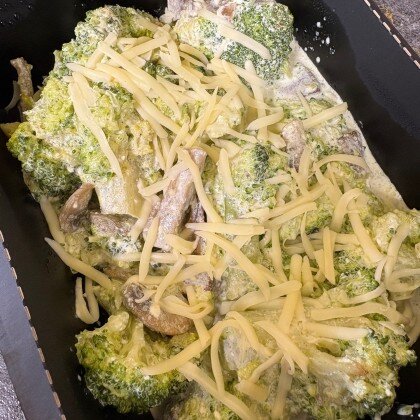 Брокколи с грибами в сливочном соусе