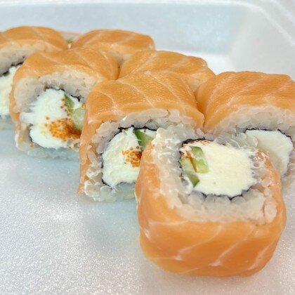 Ролл «Салмон Ямайка»