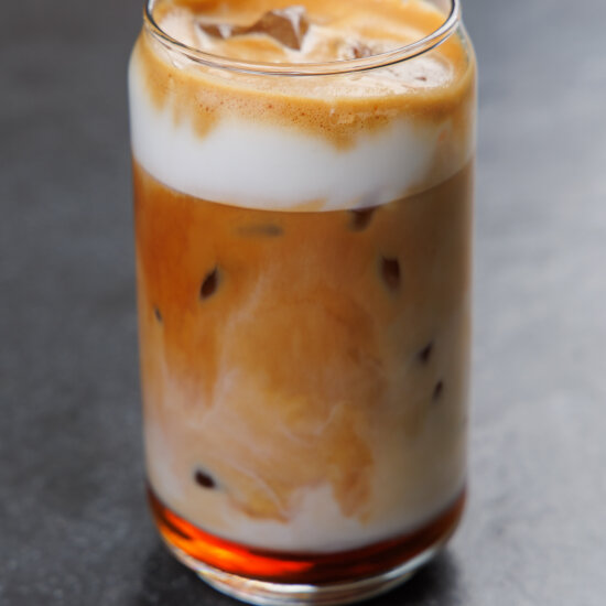 Айс латте с карамелью