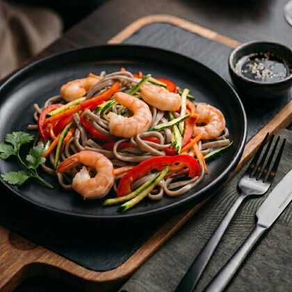 Гречневая Лапша WOK с креветками