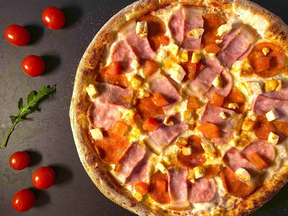 Пицца «Мясное ассорти»