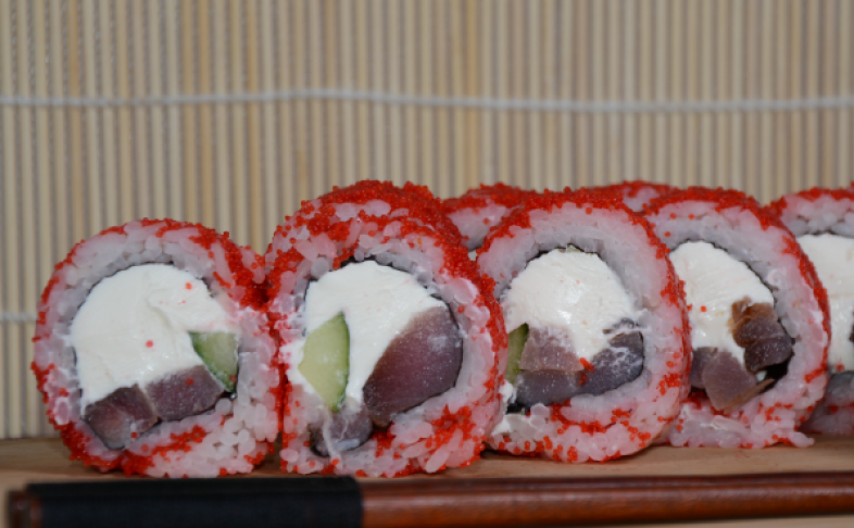 Ролл «Калифорния» с тунцом х/к