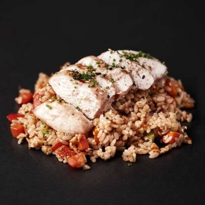 Чесночный рис с курицей