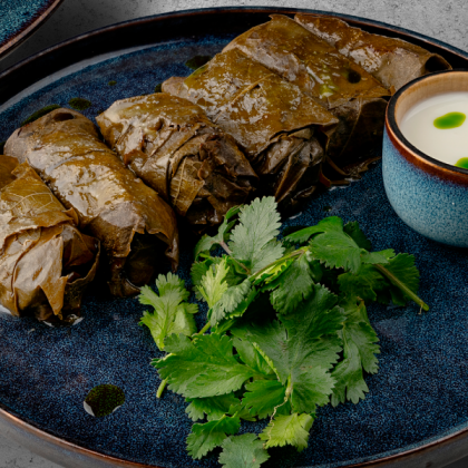 Долма с соусом мацони