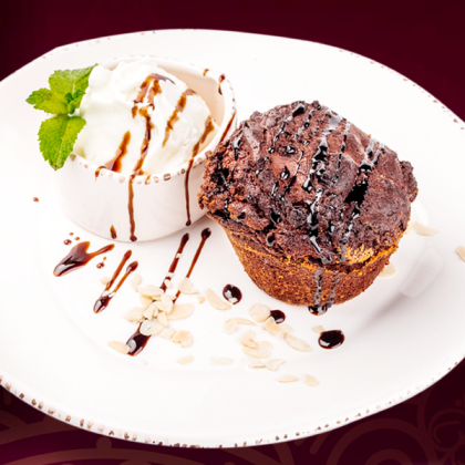 Шоколадный фондан с мороженым