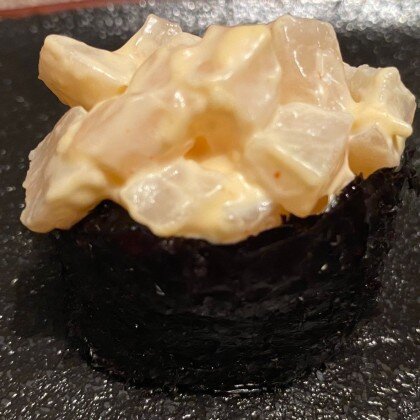 Гункан с тилапией