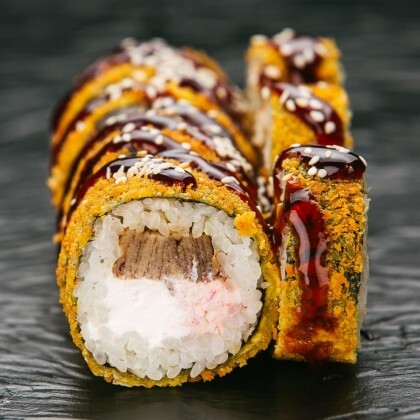 Ролл Жареный с крабом и томаго (8шт)