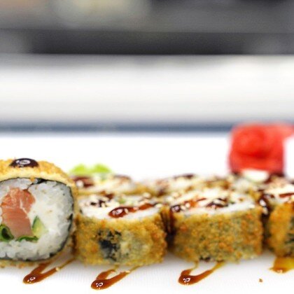 Ролл темпура с лососем х/к