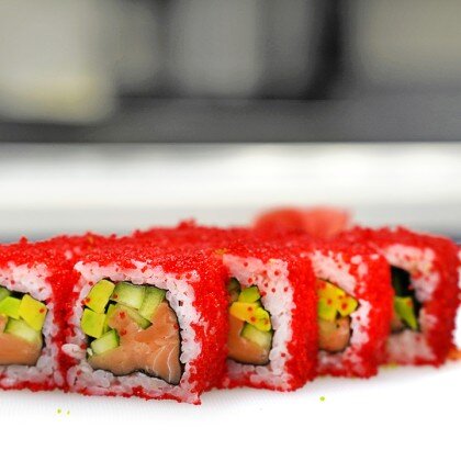 Ролл «Калифорния» с лососем