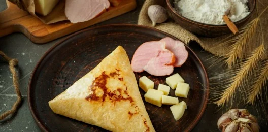 Блины с сыром и беконом