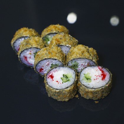 Ролл с крабом горячий