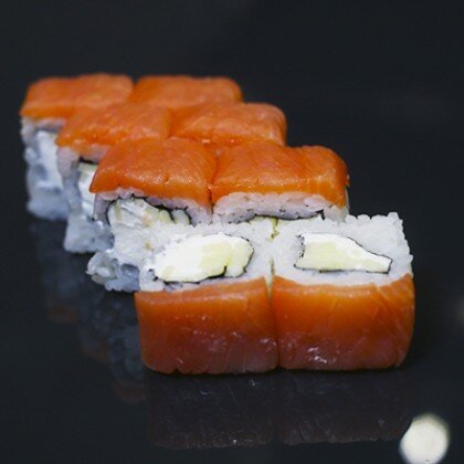 Ролл «Филадельфия с копченным лососем»