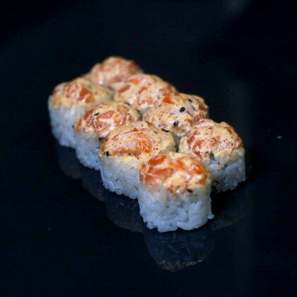 Роллы острый с лососем