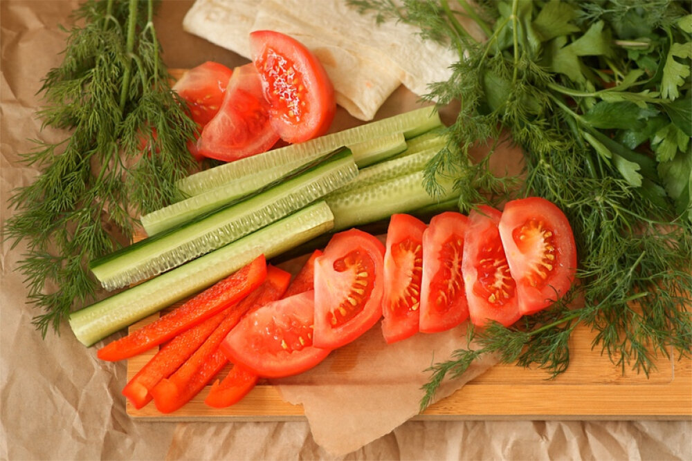 Нарезка из свежих овощей