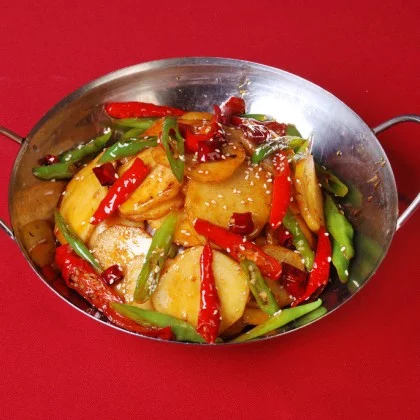 Острые картофельные ломтики с луком