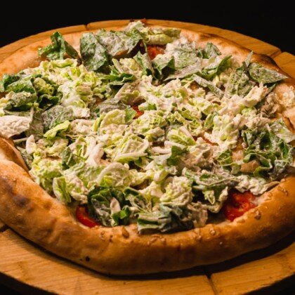 Пицца «Цезарь с курицей»