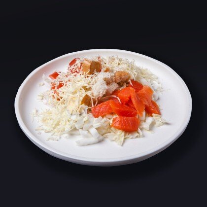 Салат «Цезарь» с лососем