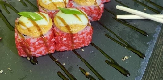 Ролл «Эби маки»