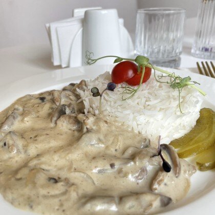 Бефстроганов с рисом