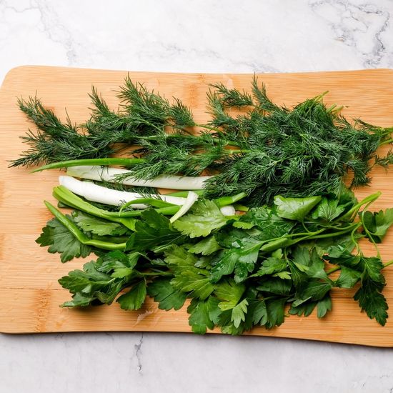 Зелень свежая