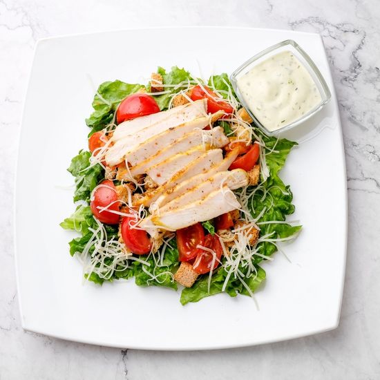 Салат «Цезарь» с курицей