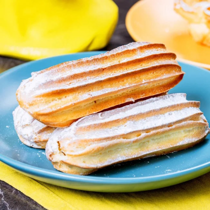 Эклер ванильный