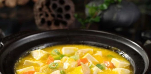Пекинская капуста с тофу в горшочке