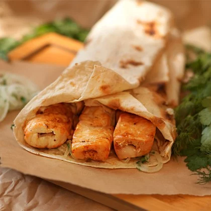 Шашлык в лаваше из курицы