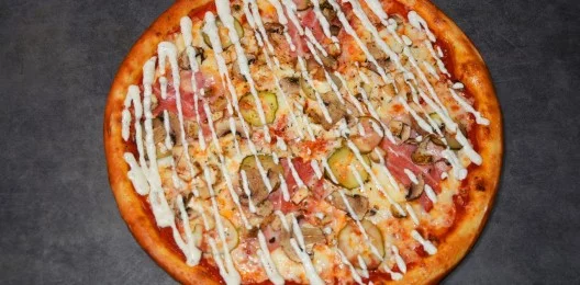Курочка и бекон