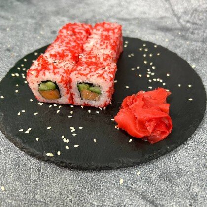 Ролл «Калифорния» с лососем