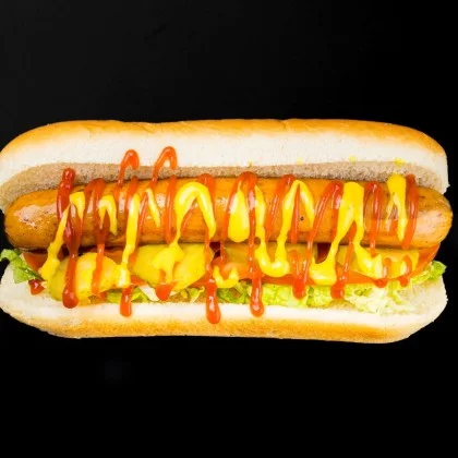 Хот-дог с сырной колбаской