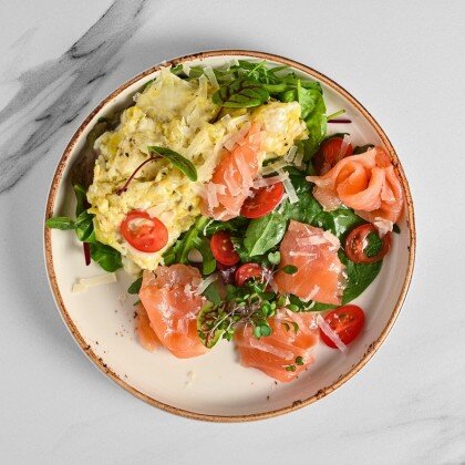 Скрэмбл с лососем