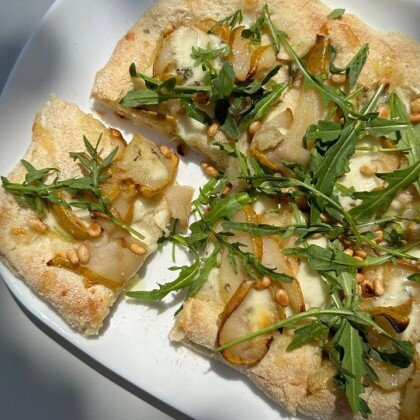 Груша с горгонзолой и медом