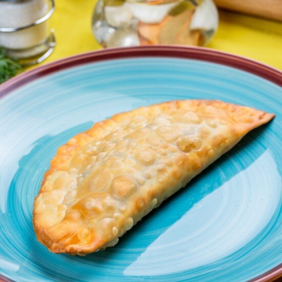 Крабурек с сулугуни в сливках