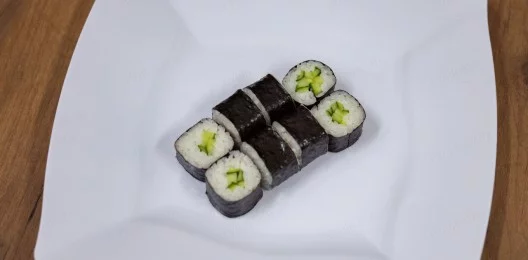 Ролл "МАКИ" с огурцом