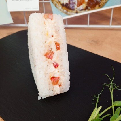 Сочная цыпа онигири