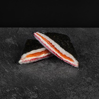 Сэндвич ролл с лососем