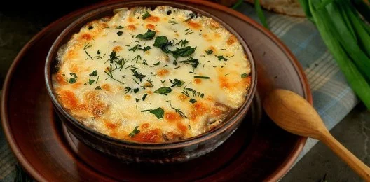 Жульен с курицей с грибами