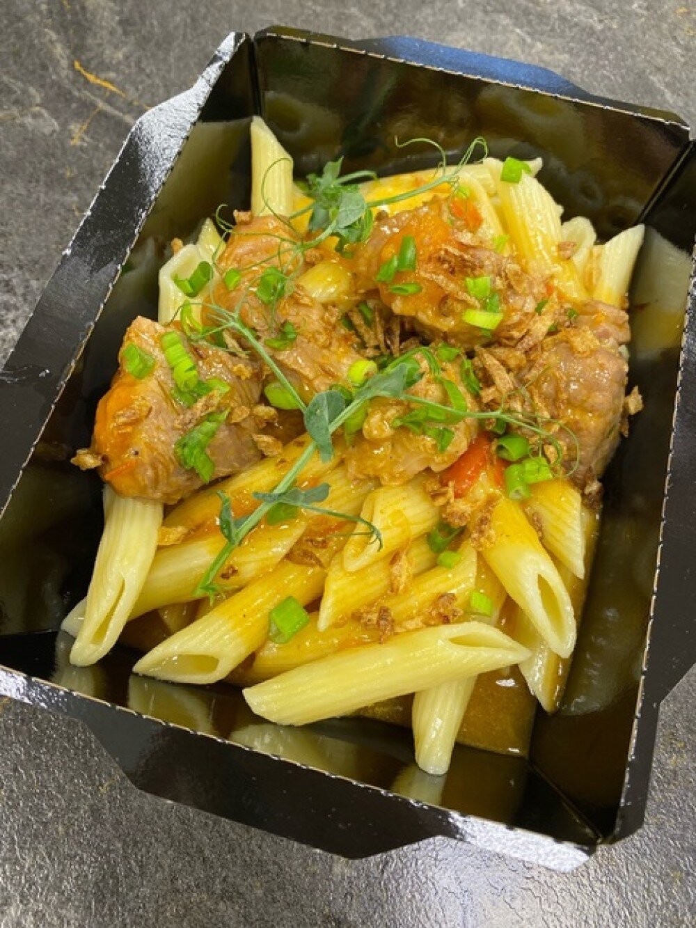 Венгерский гуляш с макаронами