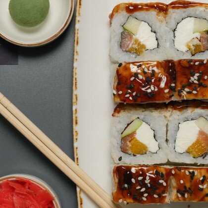 Ролл " Сакана пуру"