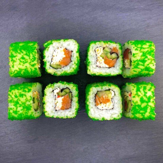 Ролл Калифорния с лососем