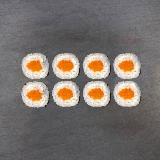 Маки с лососем