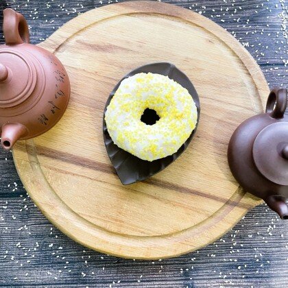 Донат лимонный