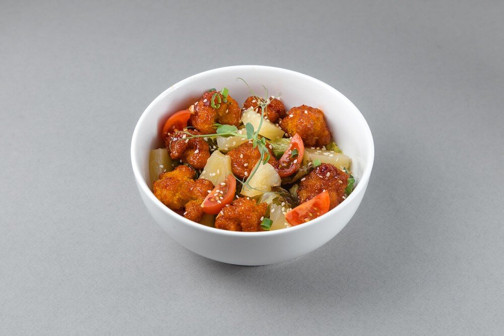 Салат Кисло-сладкая хрустящая курочка