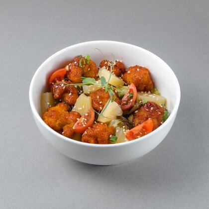 Салат Кисло-сладкая хрустящая курочка