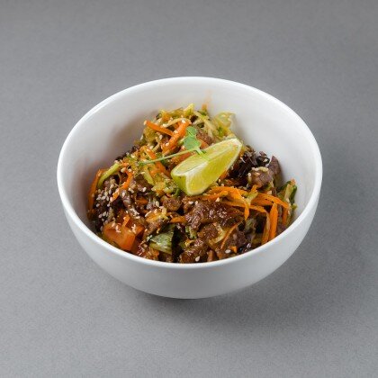 Салат теплый с говядиной