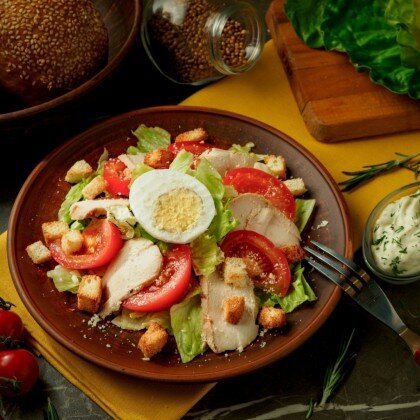 Салат "Цезарь с цыпленком"