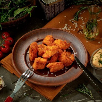 Наггетсы куриные с соусом