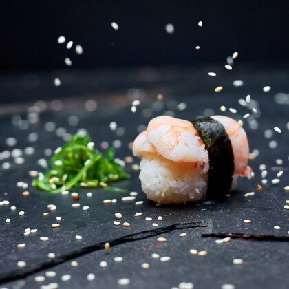 Суши с тигровой креветкой 1 шт