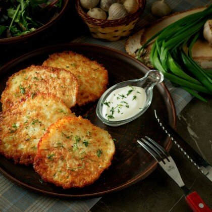 Драники со сметаной